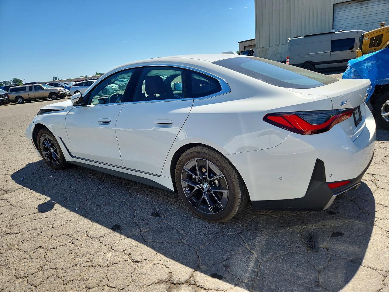 2025 BMW I4 Edrive 40 - Image 2