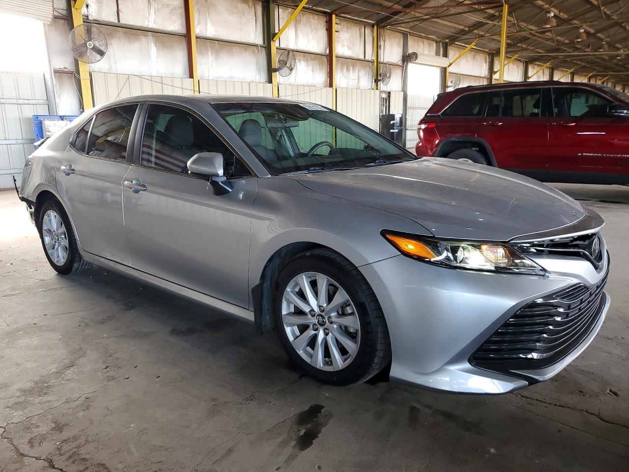 2018 Toyota Camry Le - Фото 4