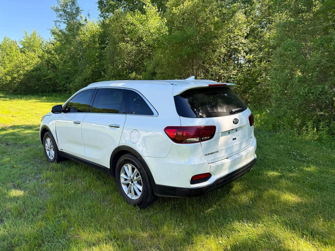 2019 Kia Sorento Lx - Image 3