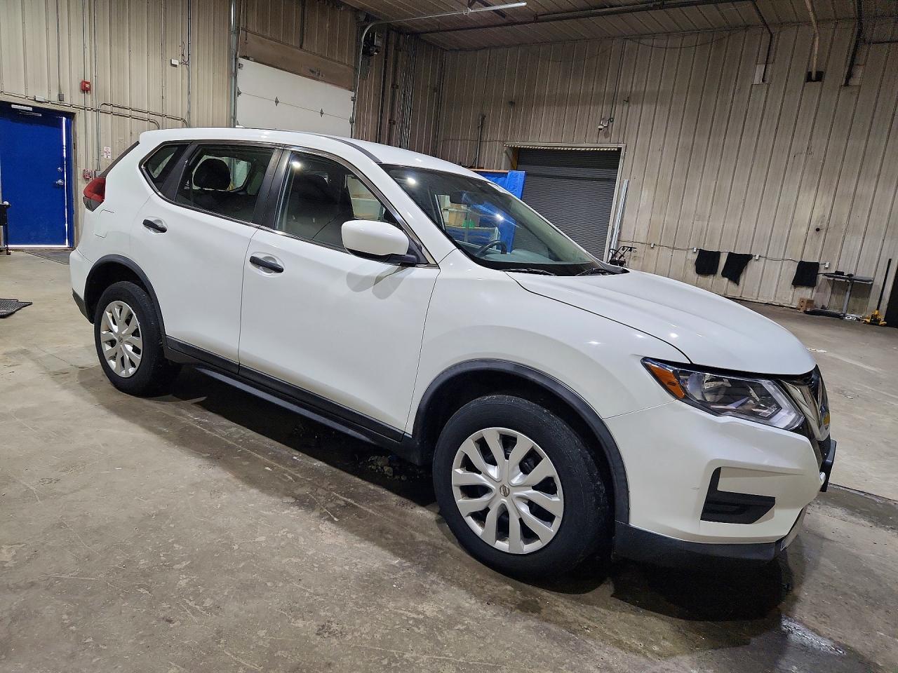 2018 Nissan Rogue S - Фото 4