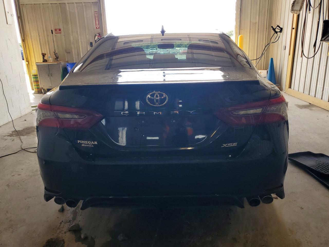 2021 Toyota Camry Xse - Фото 6