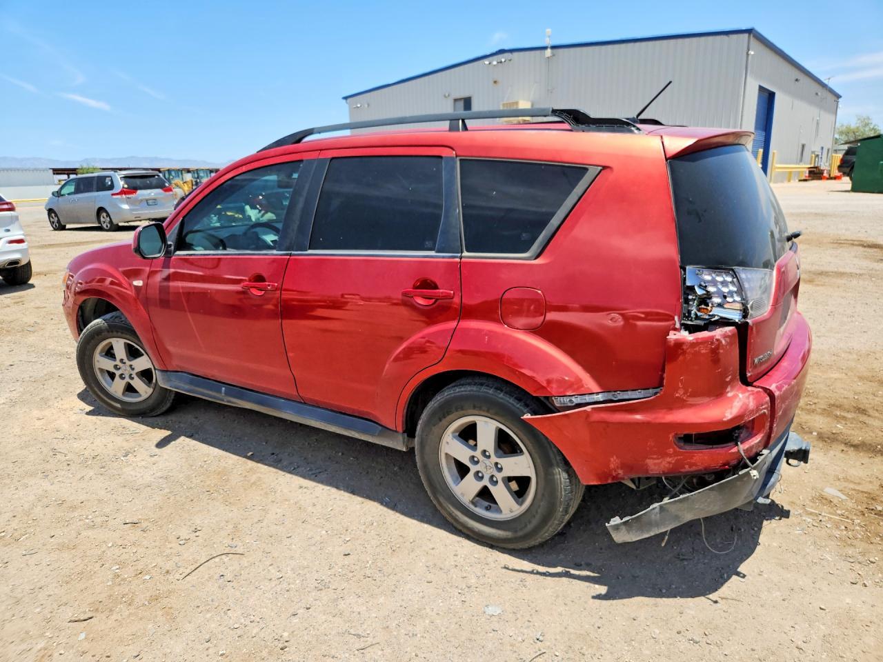 2010 Mitsubishi Outlander Es - Image 2