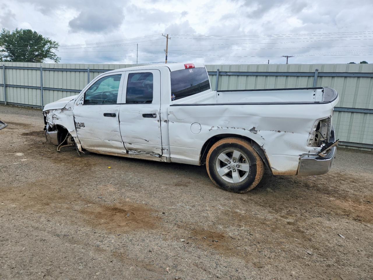 2019 Ram 1500 Classic Tradesman - Фото 2