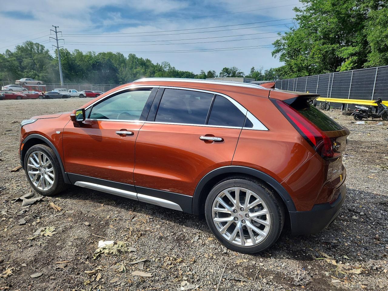 2020 Cadillac Xt4 Premium Luxury - Image 2