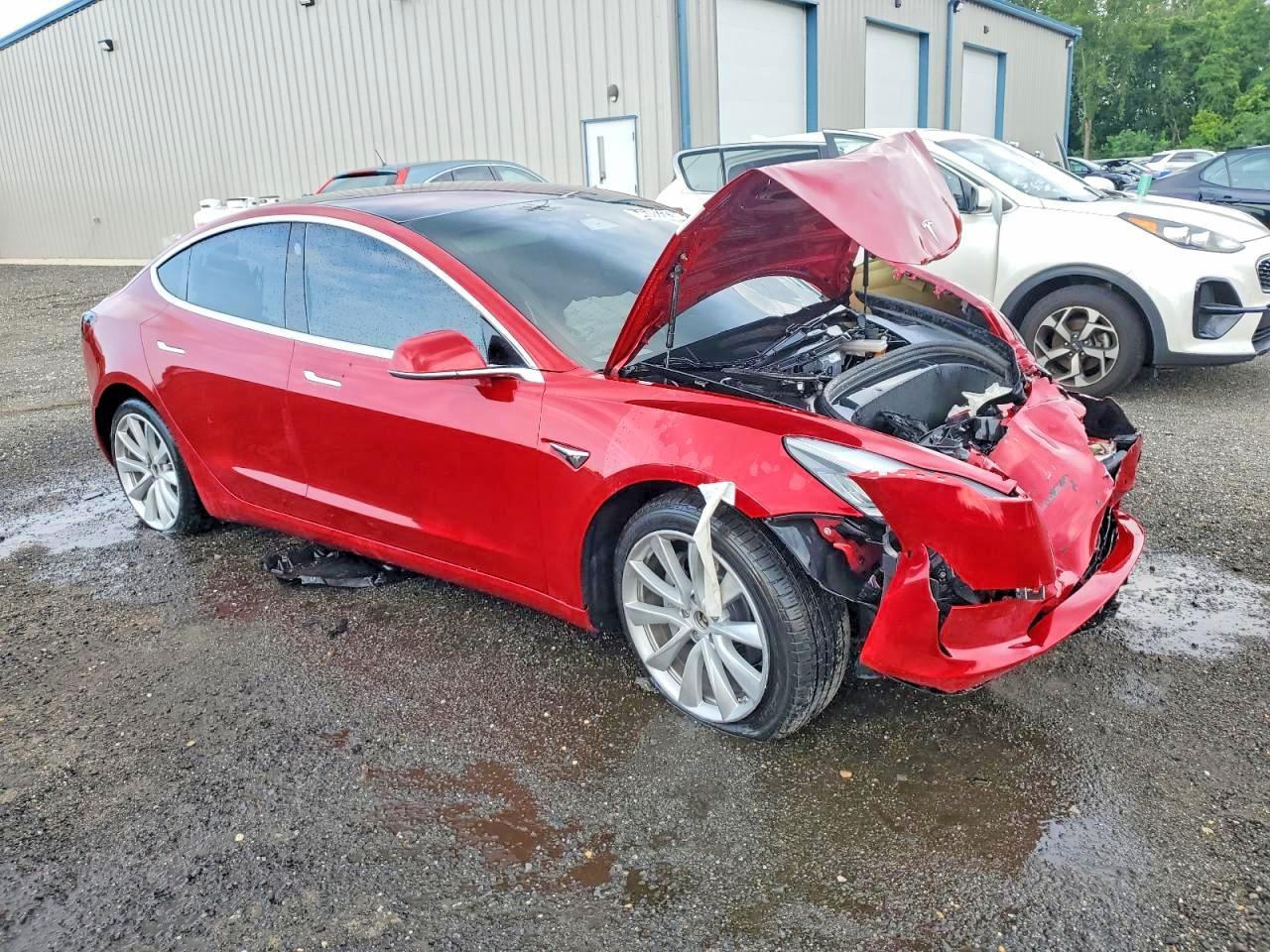 2018 Tesla Model 3 - Фото 4