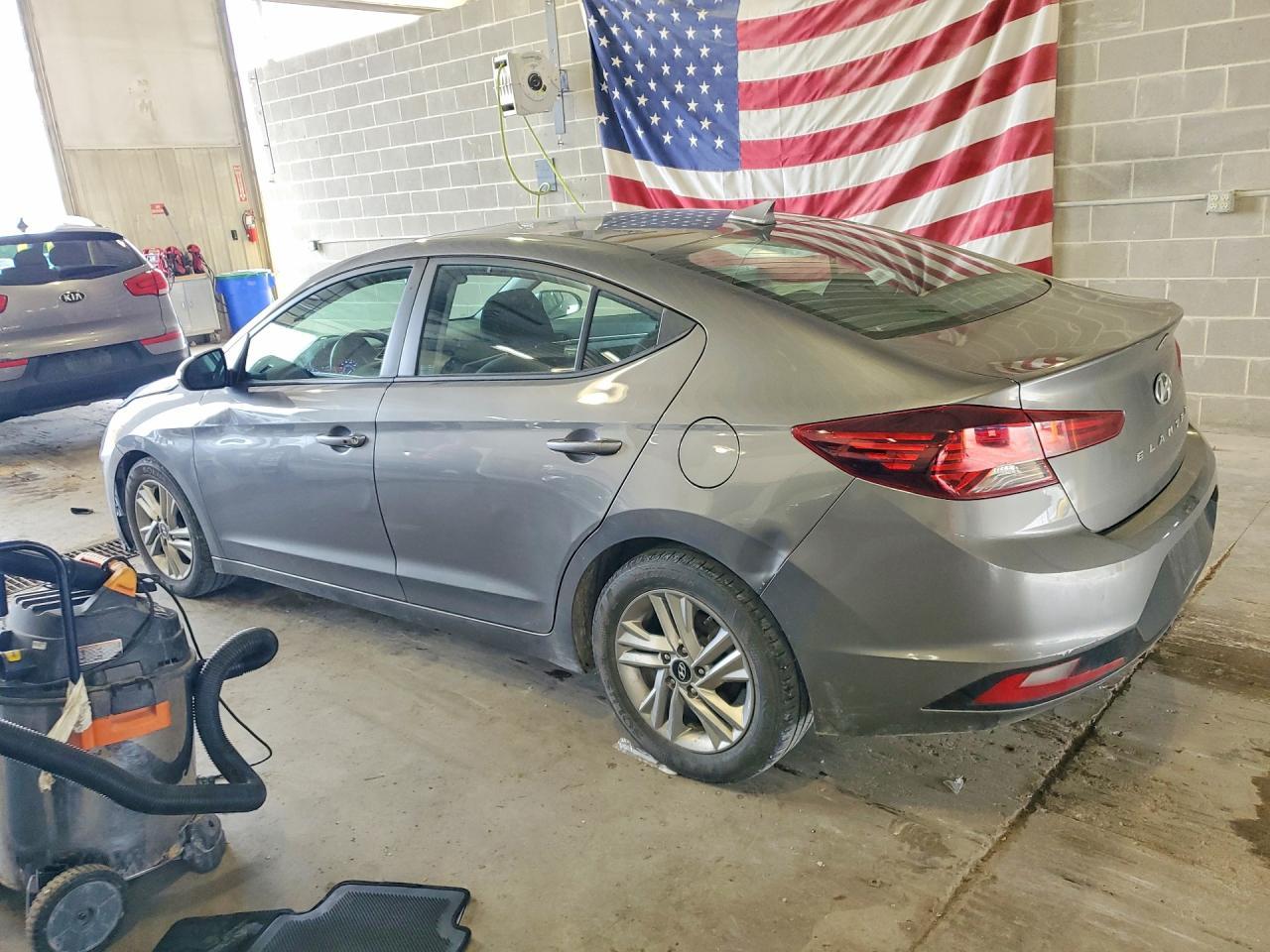 2020 Hyundai Elantra Value Edition - Фото 2