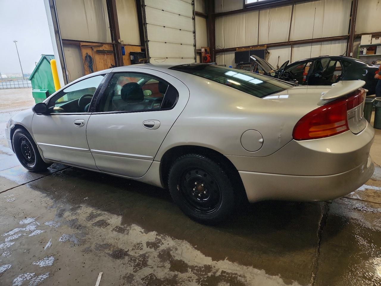 2004 Chrysler Intrepid Es - Image 2