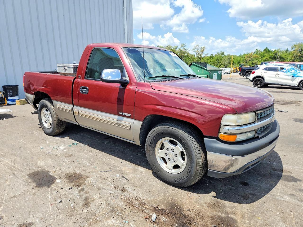 2001 Chevrolet Silverado C1500 - Image 4