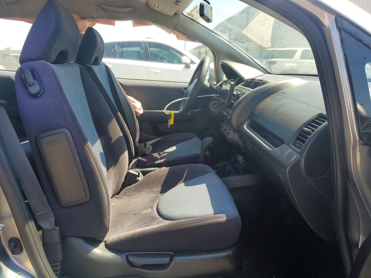 2008 Honda Fit - Image 7