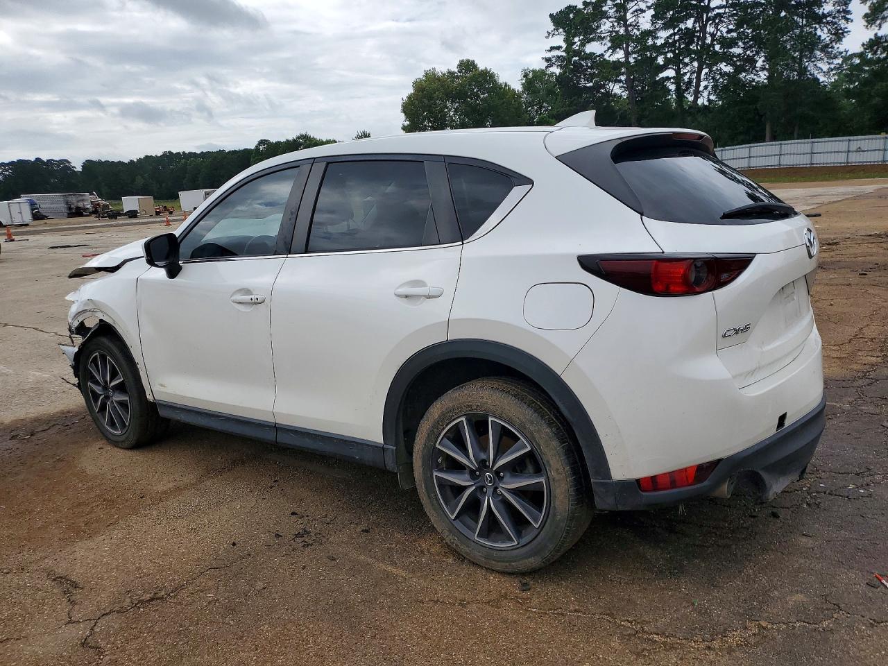 2018 Mazda Cx-5 Touring - Image 2