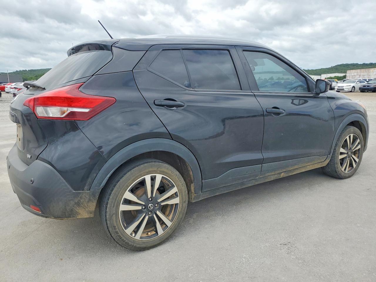 2020 Nissan Kicks Sv - Image 3