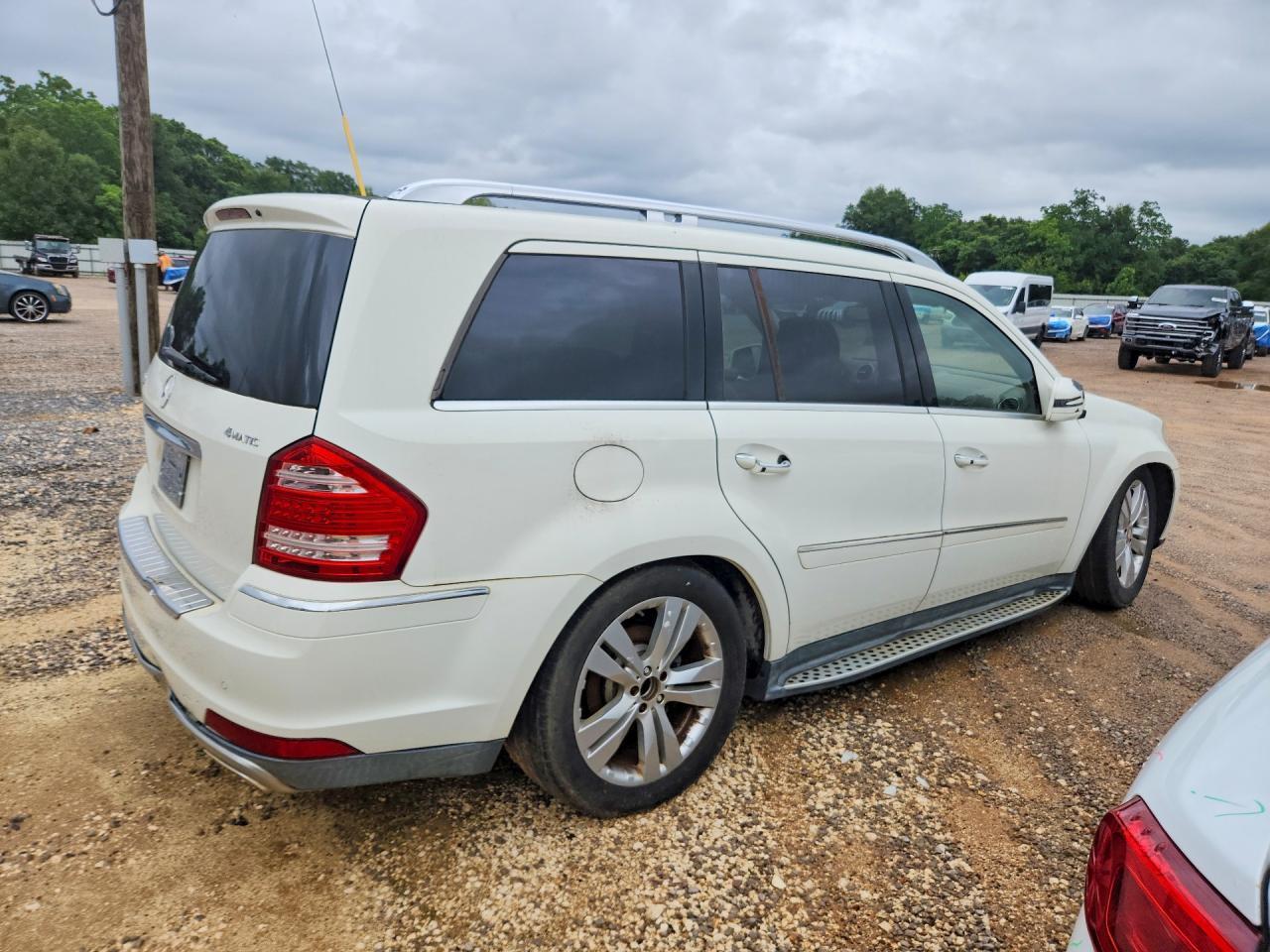 2012 Mercedes-Benz Gl 450 4Matic - Image 3