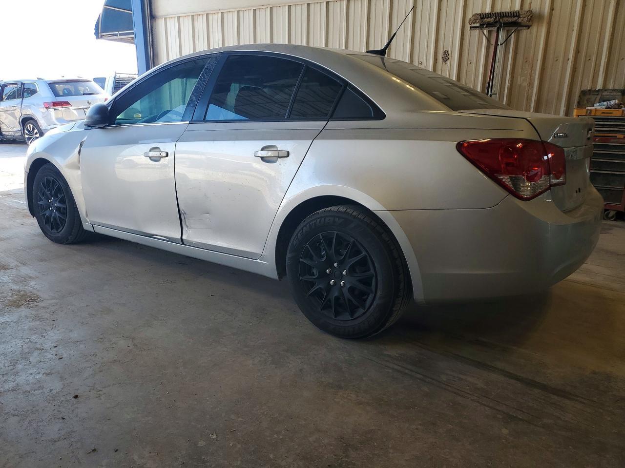2014 Chevrolet Cruze Ls - Фото 2