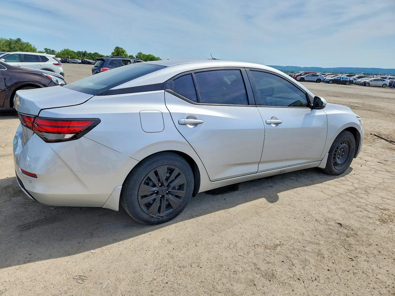 2022 Nissan Sentra S - Фото 3