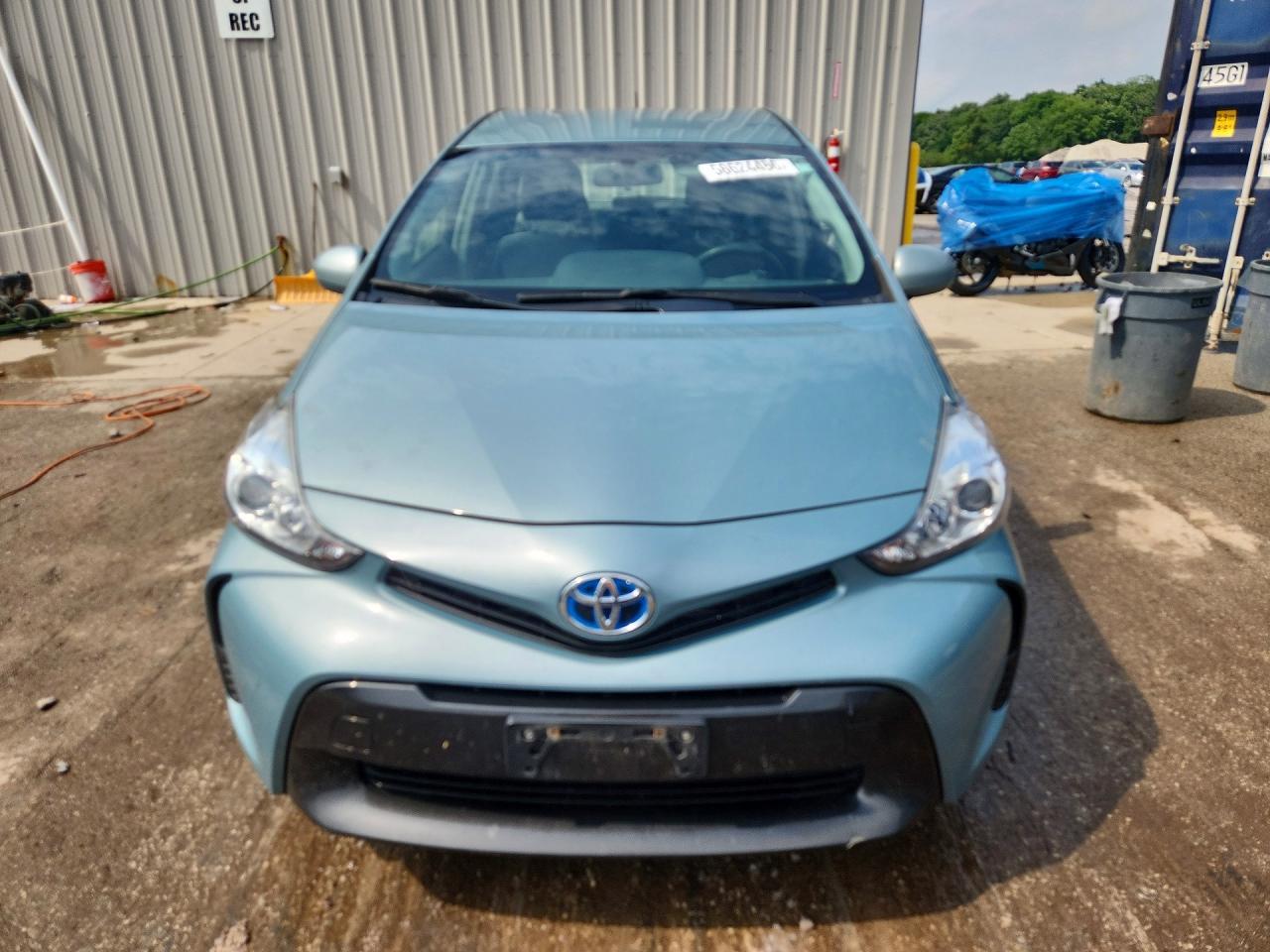 2015 Toyota Prius V Two - Image 5