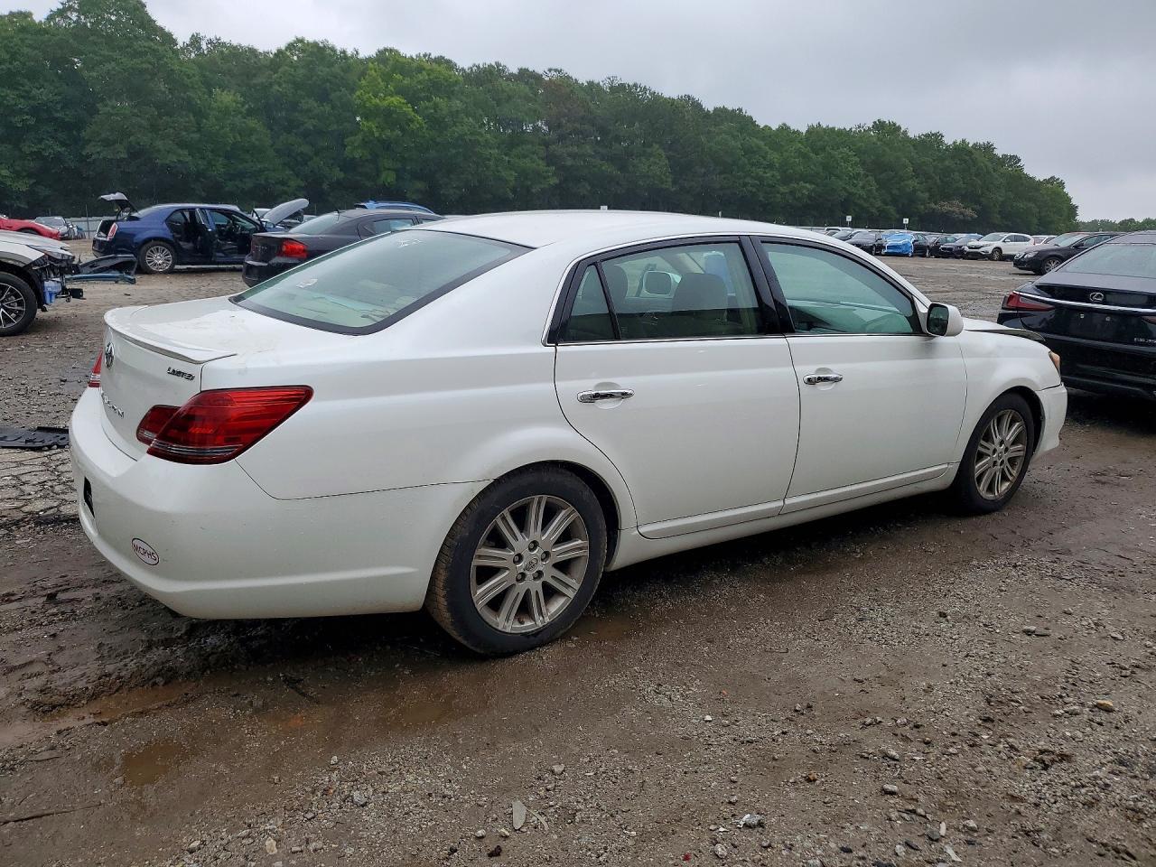 2008 Toyota Avalon Limited - Фото 3