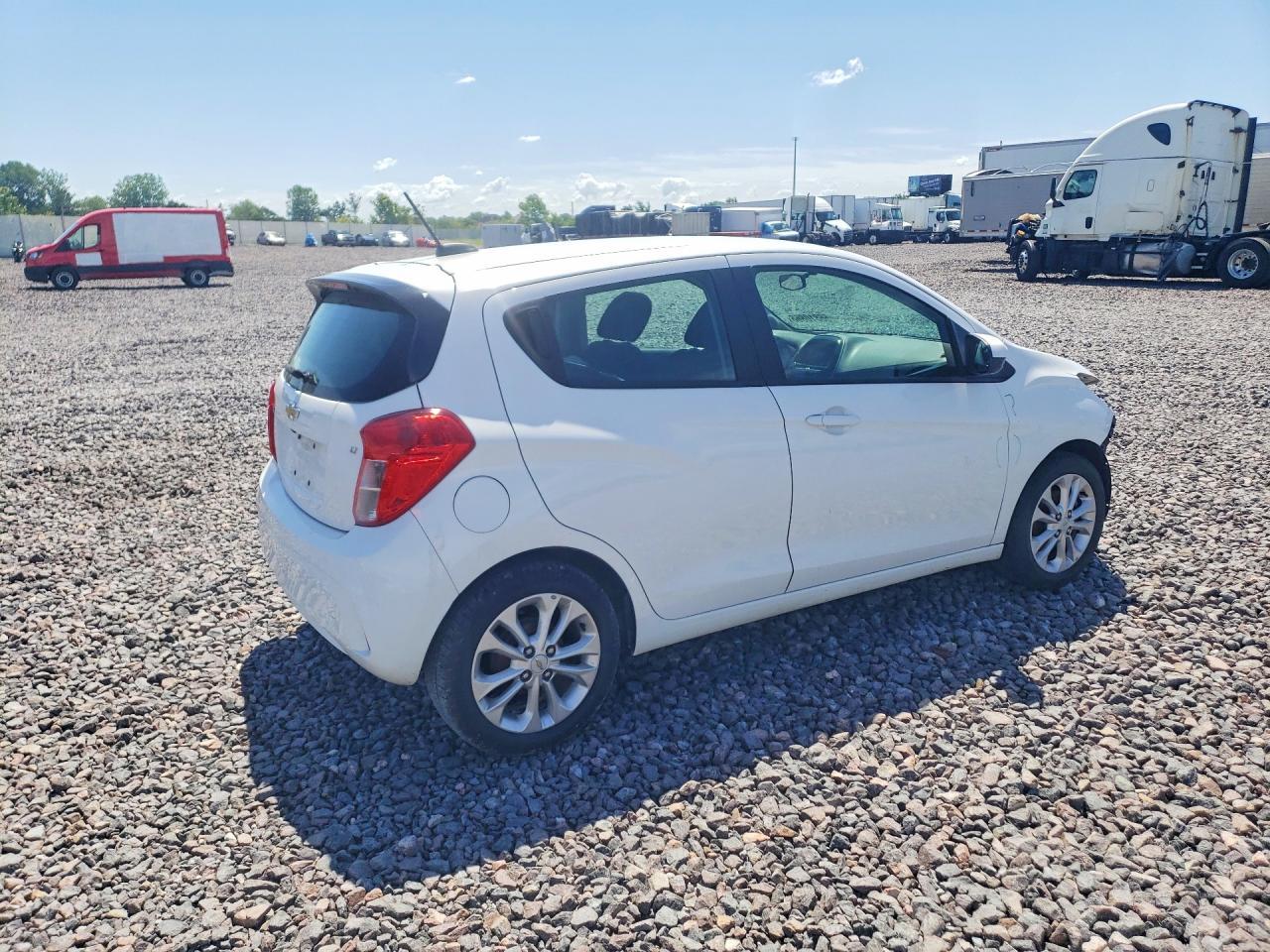 2022 Chevrolet Spark 1Lt - Фото 3