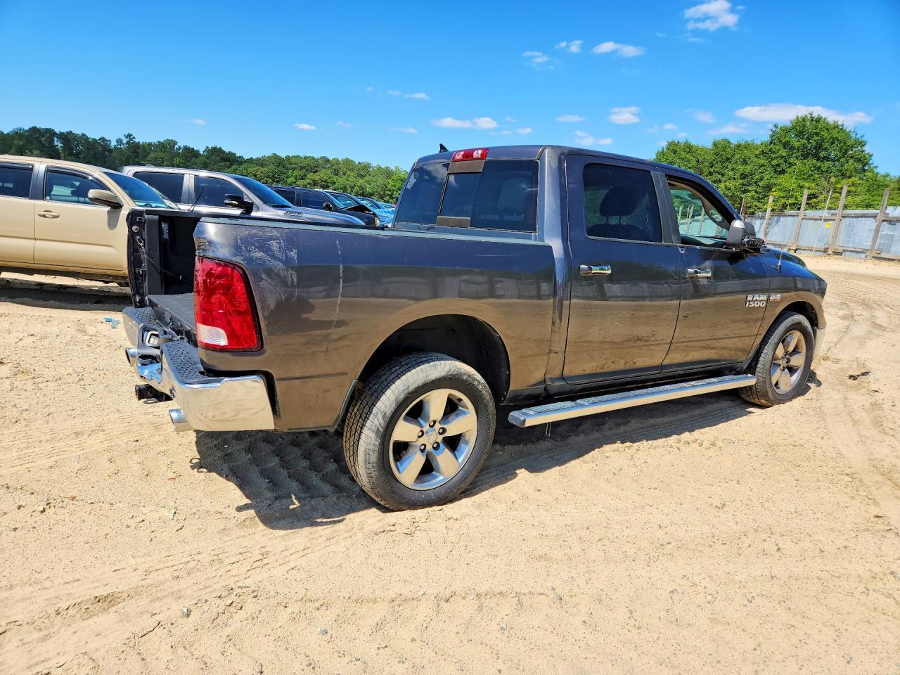 2017 Ram 1500 Slt - Фото 3