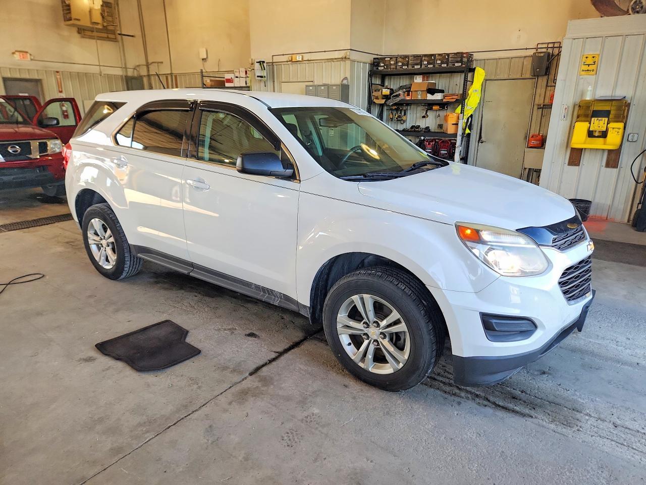 2016 Chevrolet Equinox Ls - Image 4