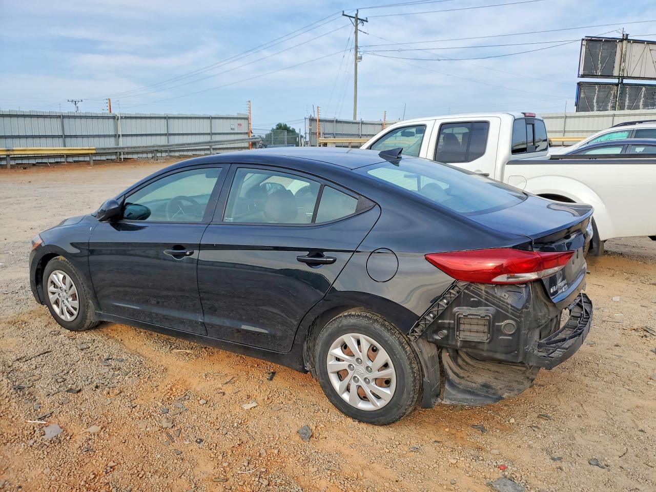 2018 Hyundai Elantra Se - Image 2