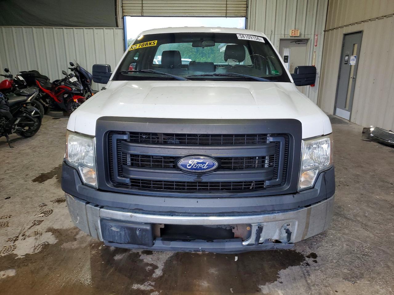 2013 Ford F150 - Image 5