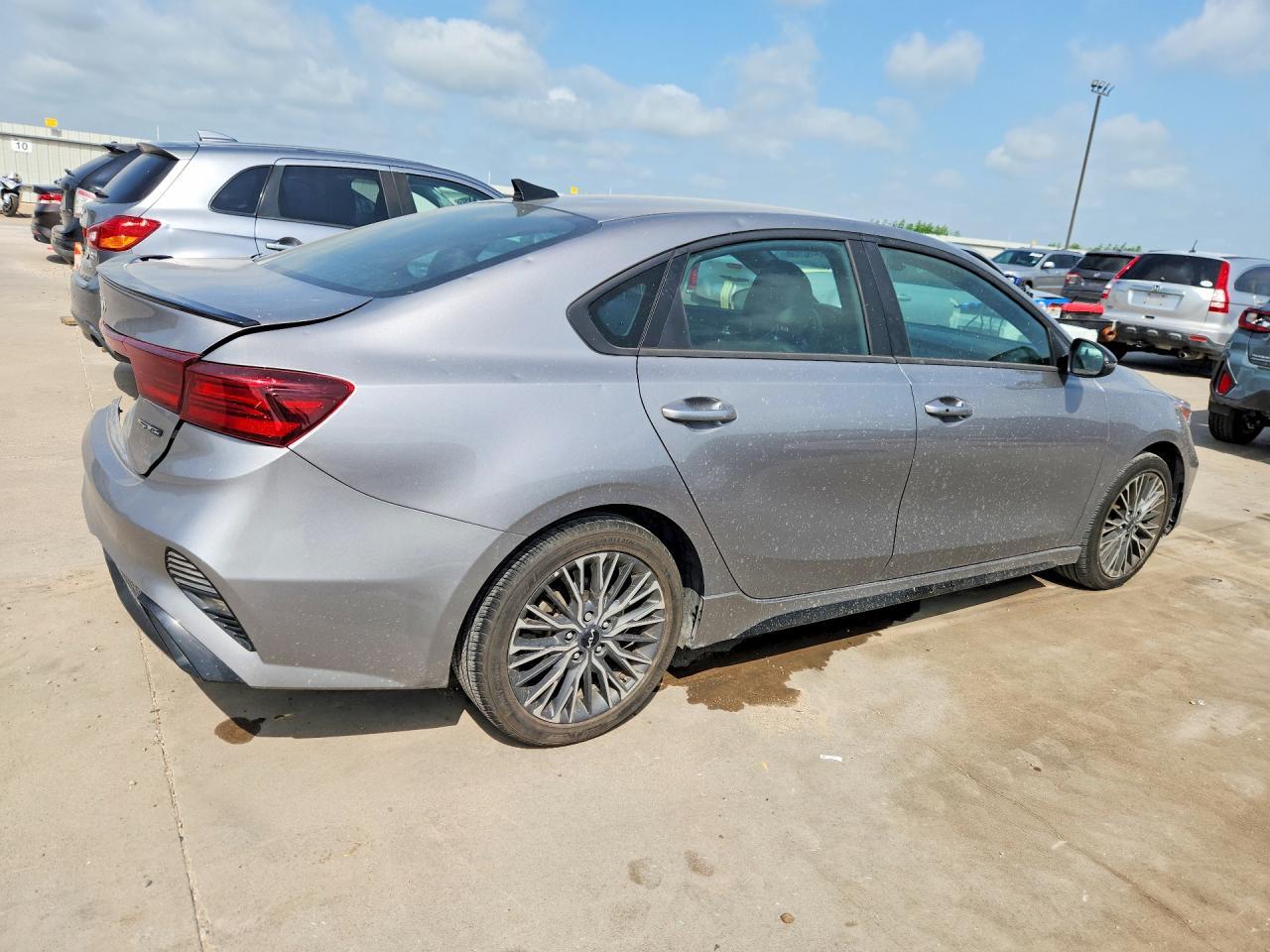 2024 Kia Forte Gt Line - Image 3