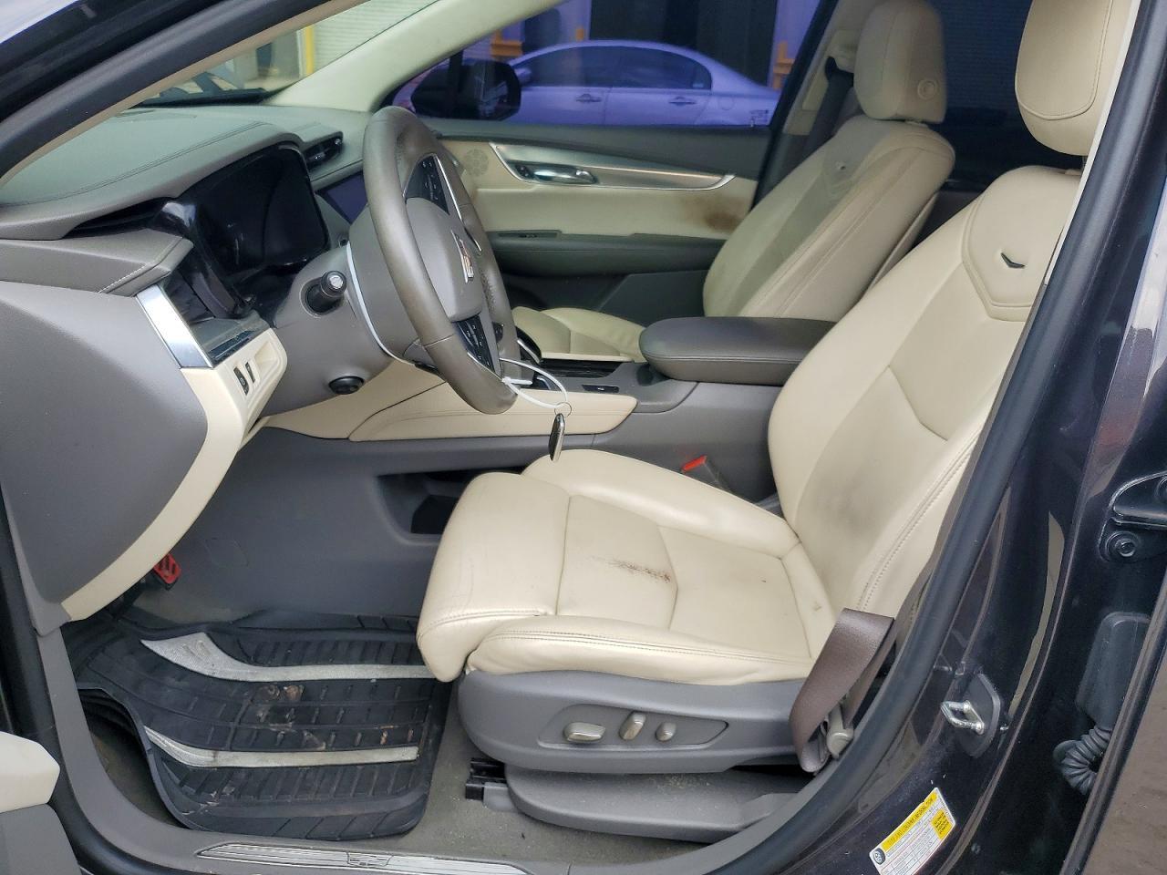 2017 Cadillac Xt5 Luxury - Image 7