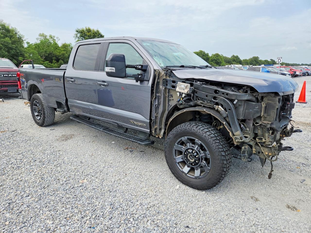 2024 Ford F350 Super Duty - Image 4
