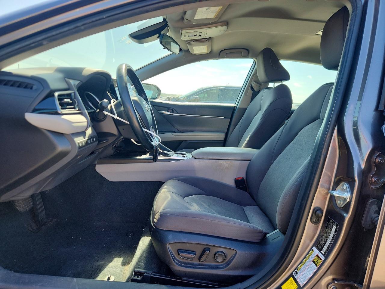 2022 Toyota Camry Le - Фото 7