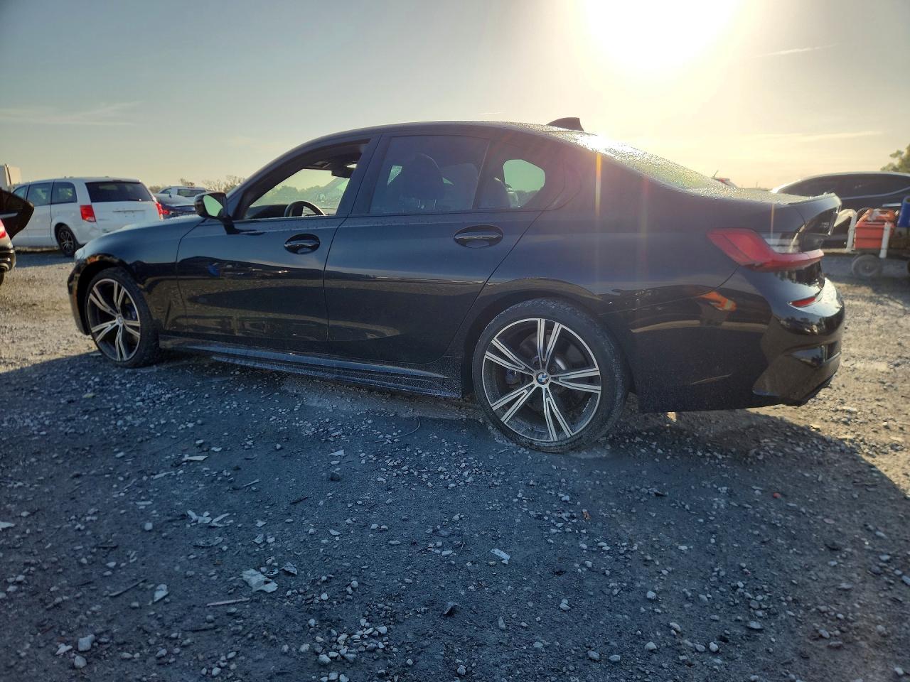 2021 BMW M340Xi - Фото 2