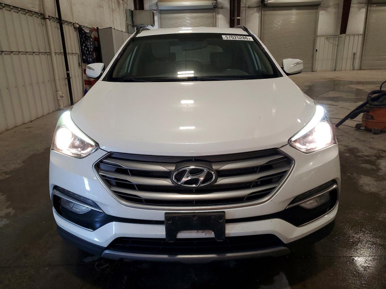 2017 Hyundai Santa Fe Sport 2.4L - Image 5