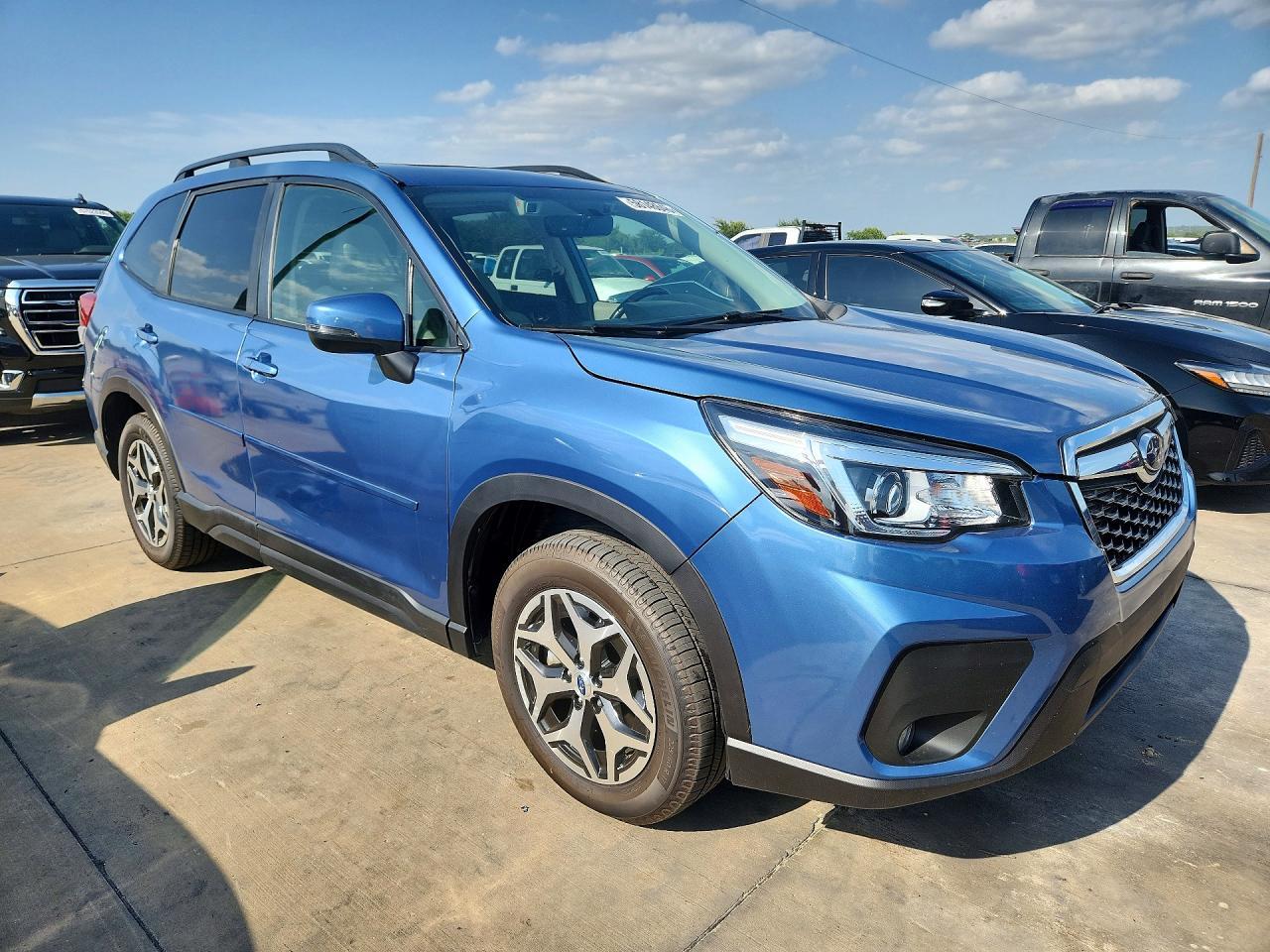 2020 Subaru Forester Premium - Image 4