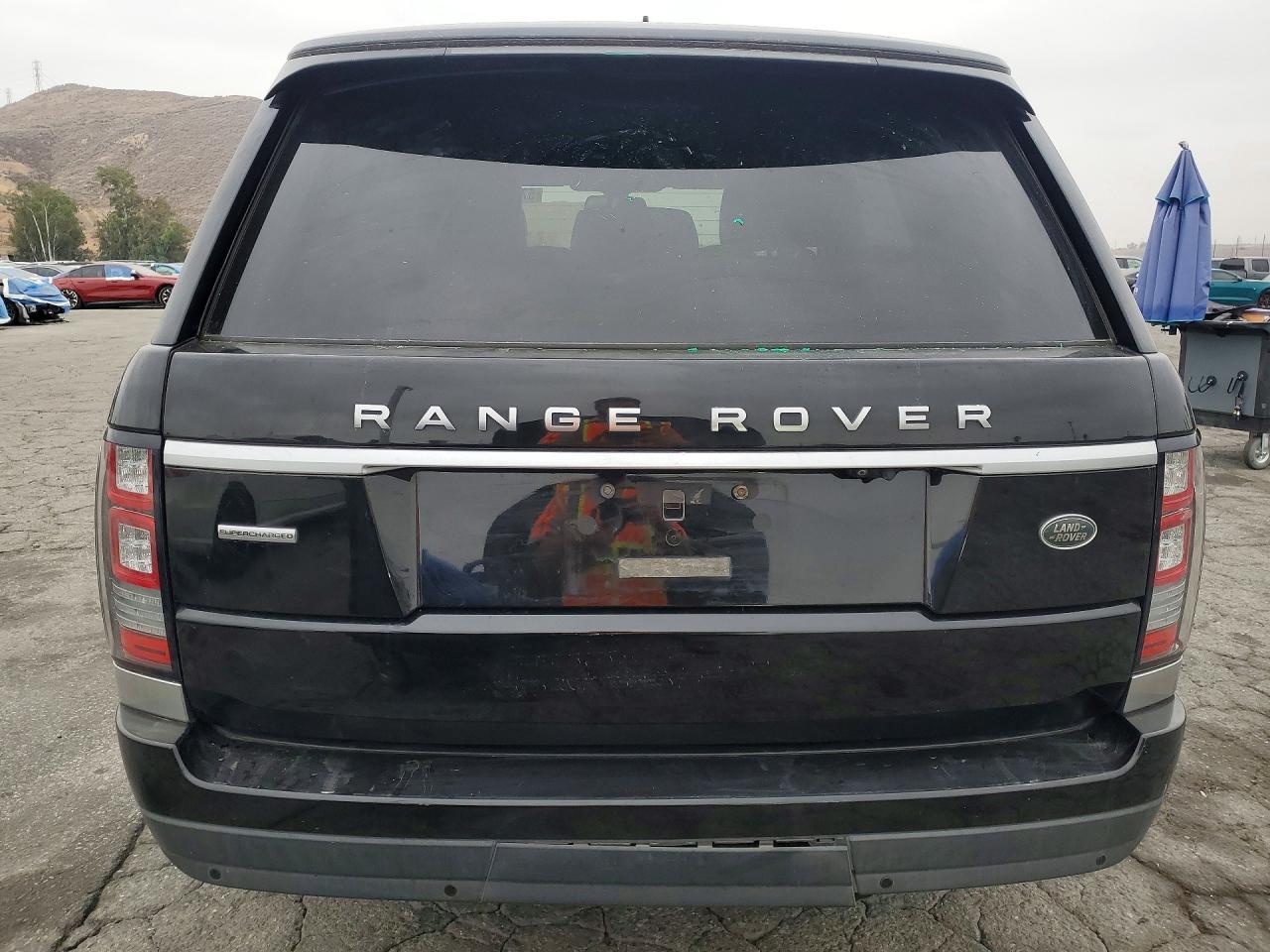 2016 Land Rover Range Rover Supercharged - Image 6