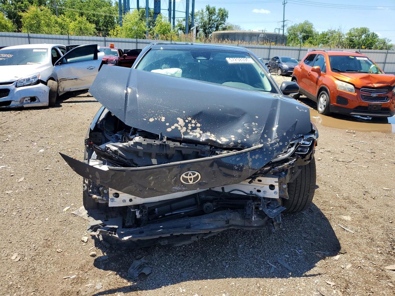 2025 Toyota Camry Xle - Фото 5