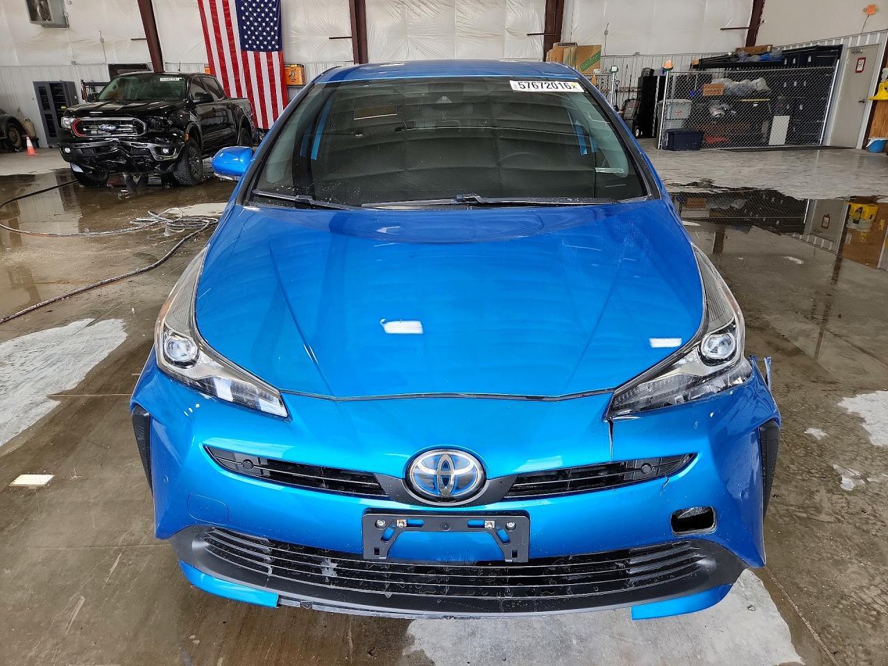 2022 Toyota Prius Le - Image 5