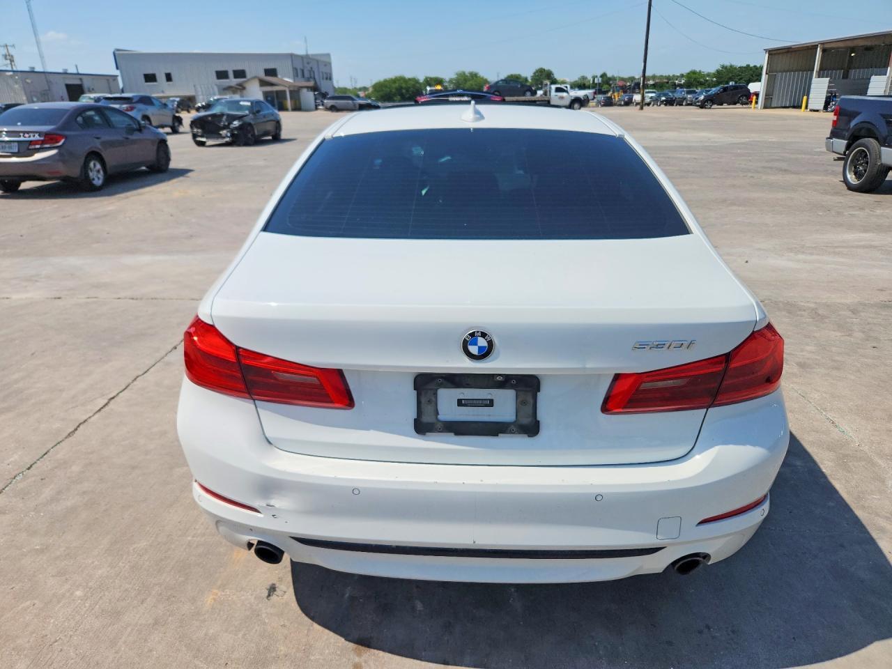 2019 BMW 530 I - Фото 6