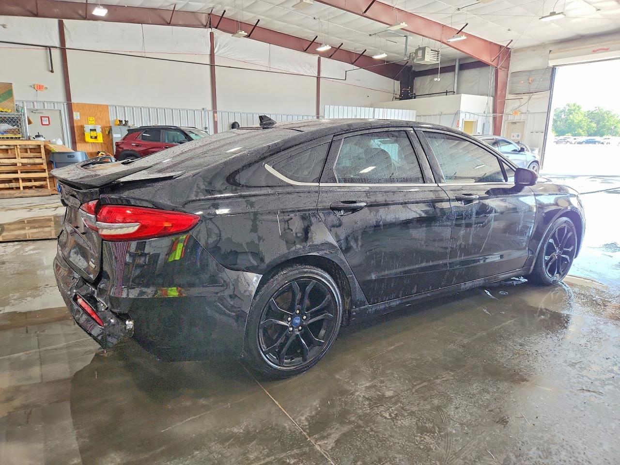 2019 Ford Fusion Se - Фото 3