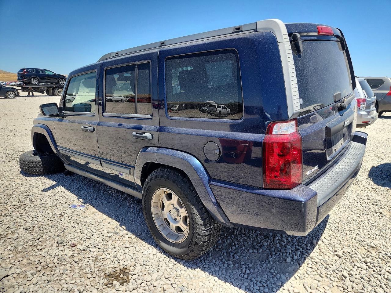2006 Jeep Commander - Image 2