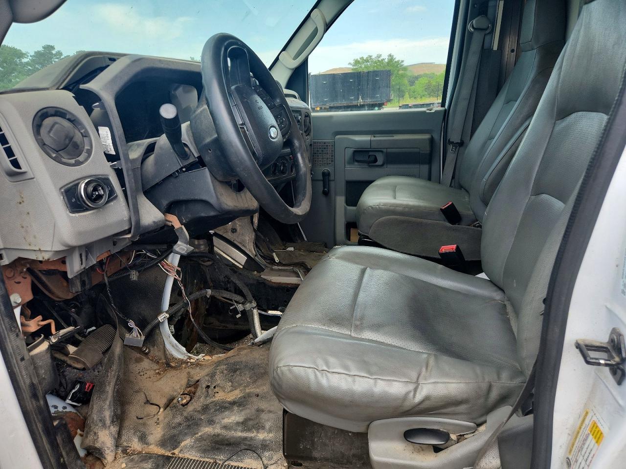 2022 Ford Econoline E350 Super Duty Cutaway Van - Фото 7