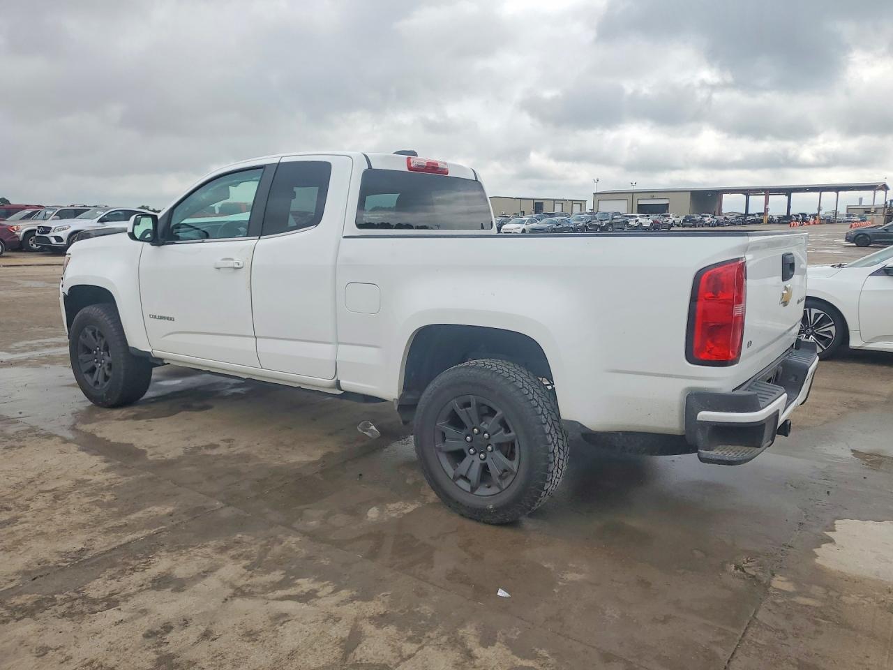 2020 Chevrolet Colorado Lt - Image 2