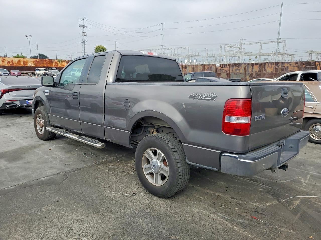 2005 Ford F150 - Image 2