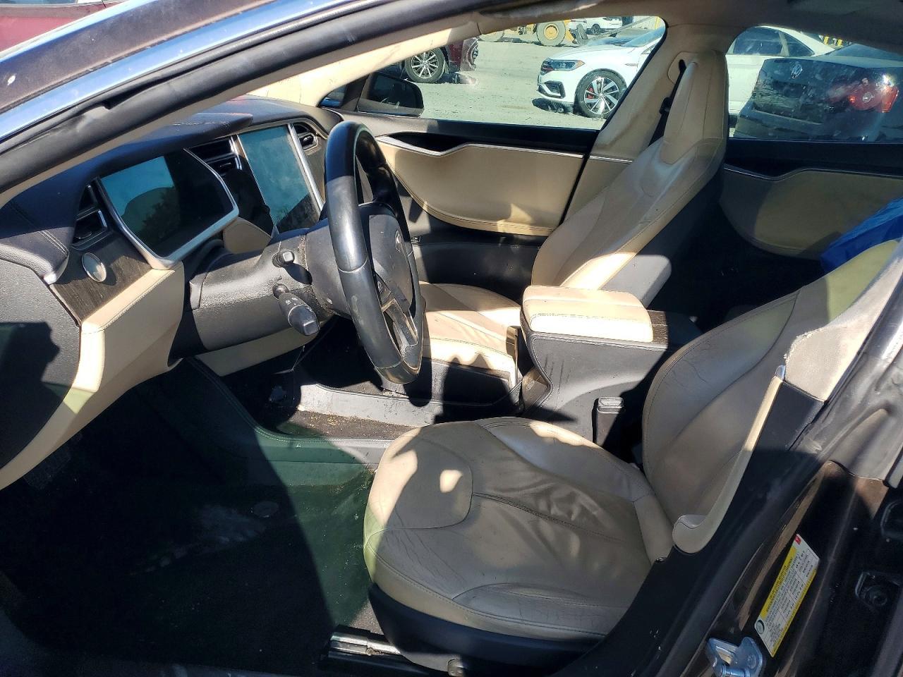 2013 Tesla Model S - Image 7