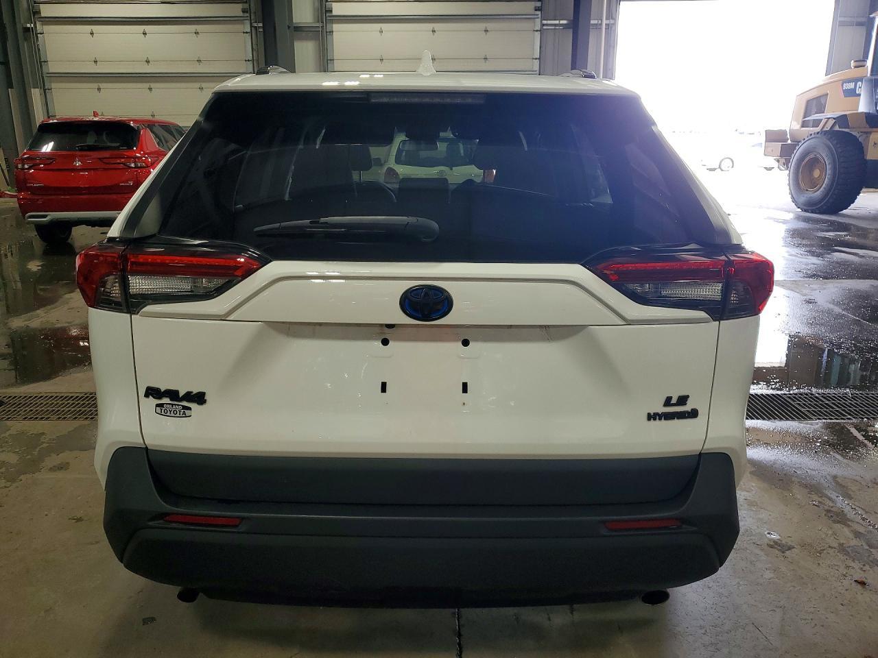 2021 Toyota Rav4 Le - Фото 6