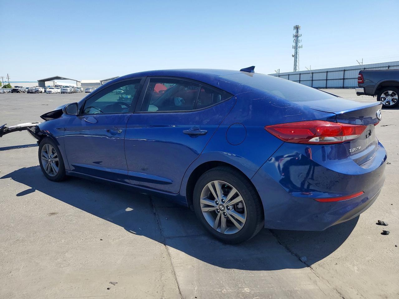 2018 Hyundai Elantra Sel - Фото 2