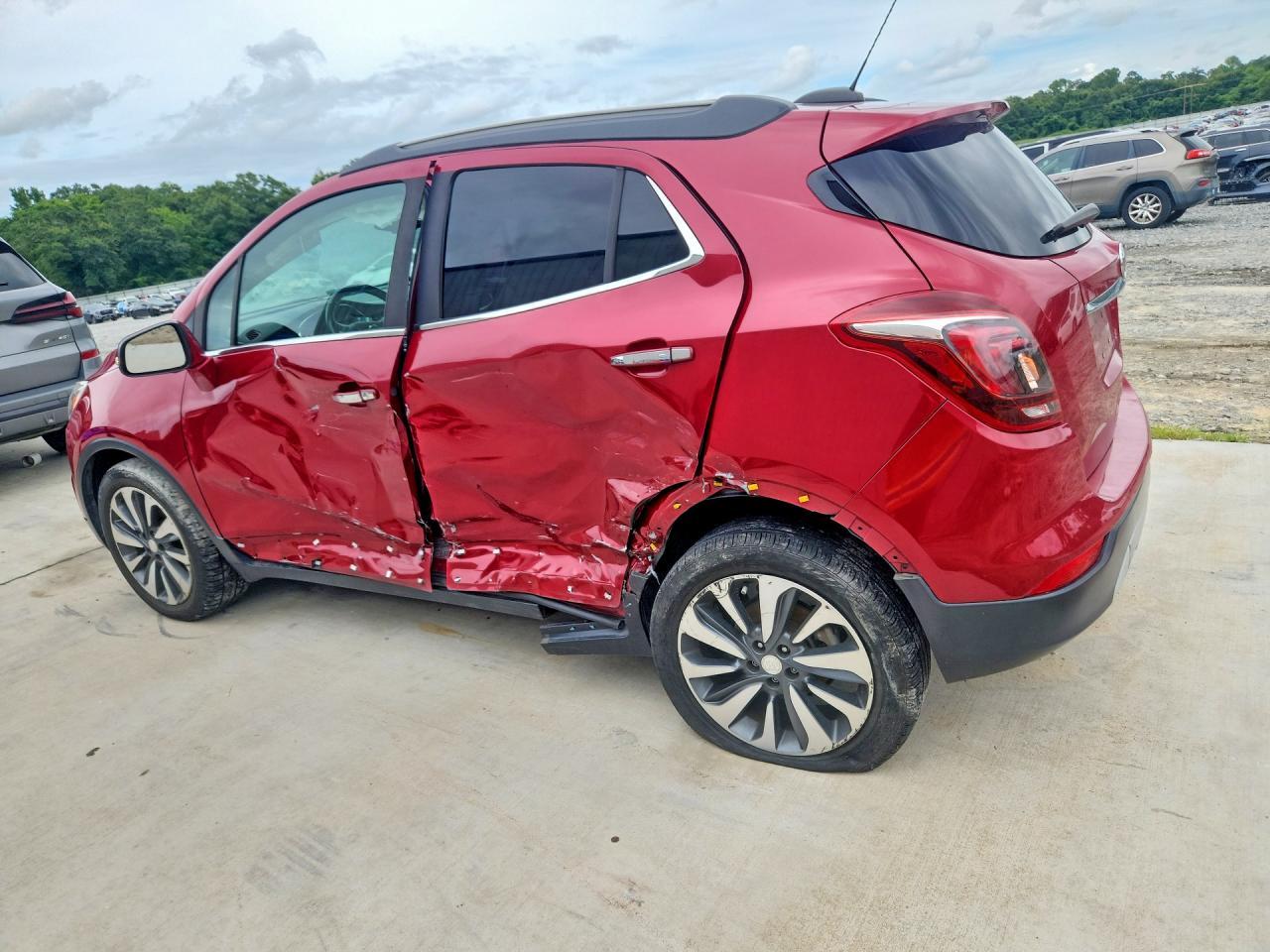 2019 Buick Encore Essence - Image 2