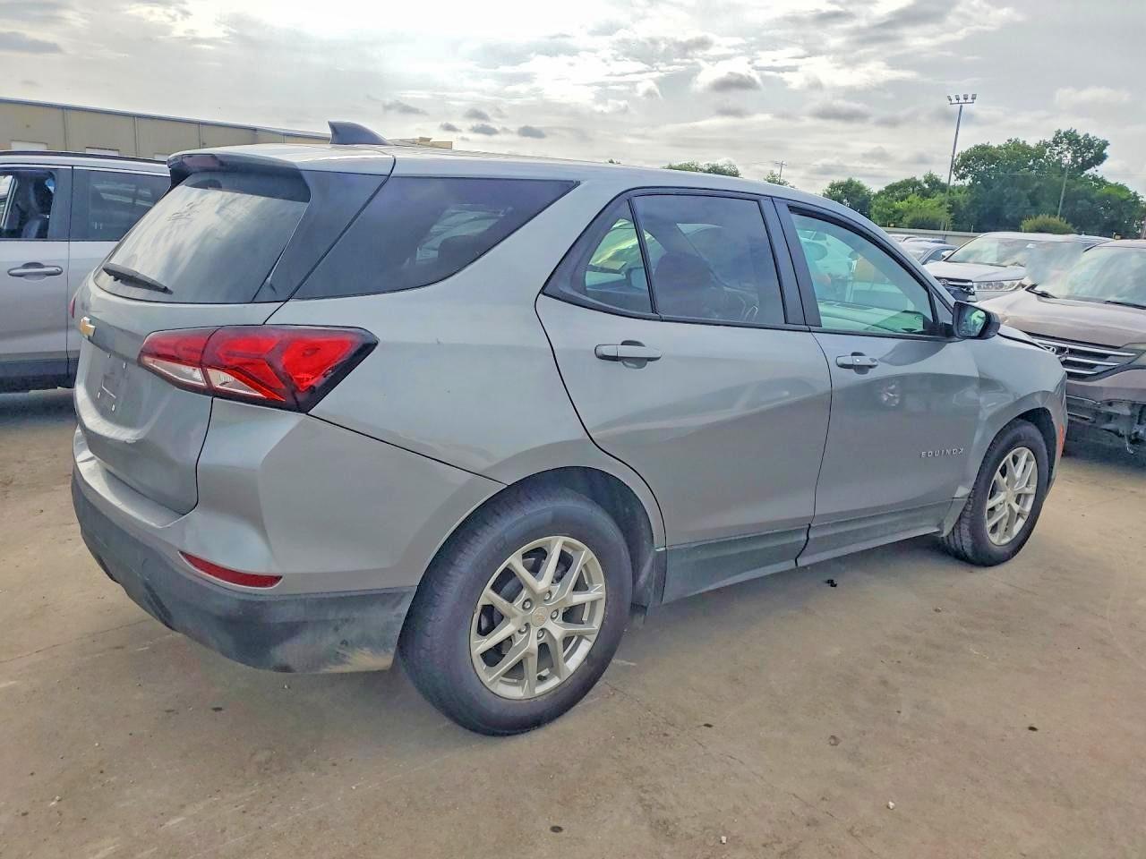 2024 Chevrolet Equinox Ls - Фото 3