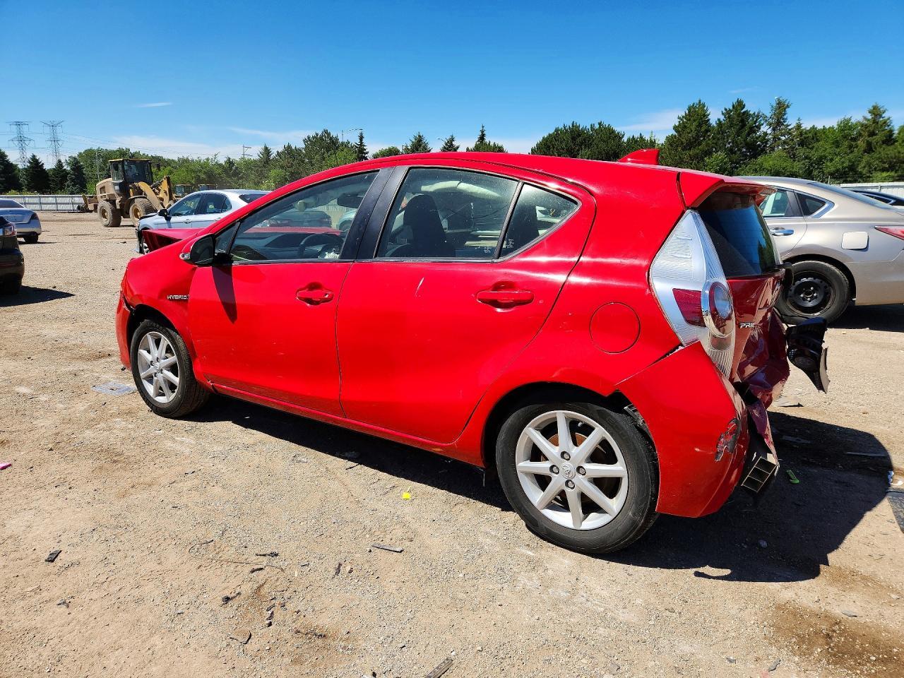2014 Toyota Prius C Three - Фото 2