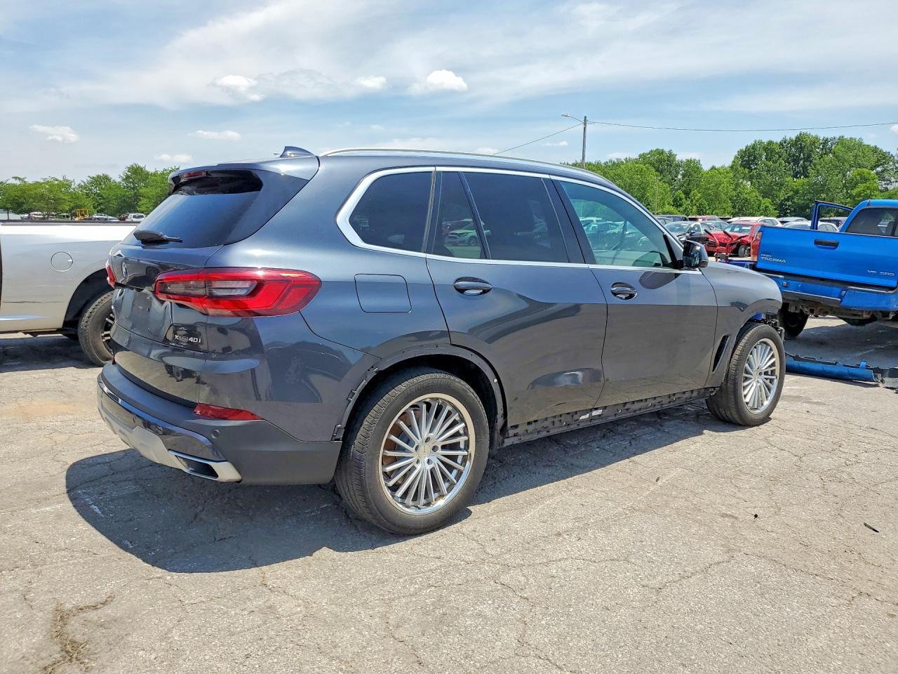 2019 BMW X5 - Фото 3