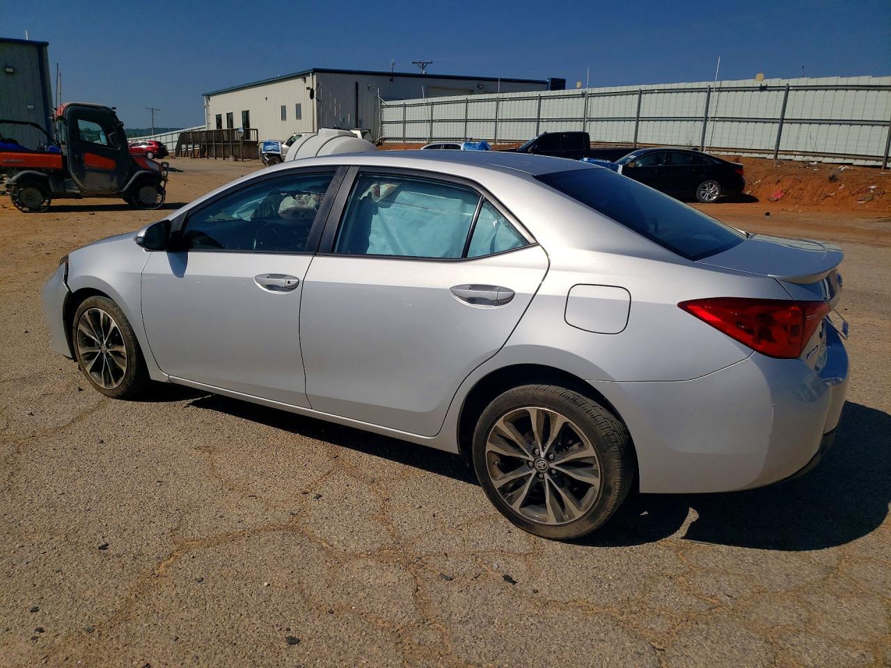 2018 Toyota Corolla Se - Фото 2