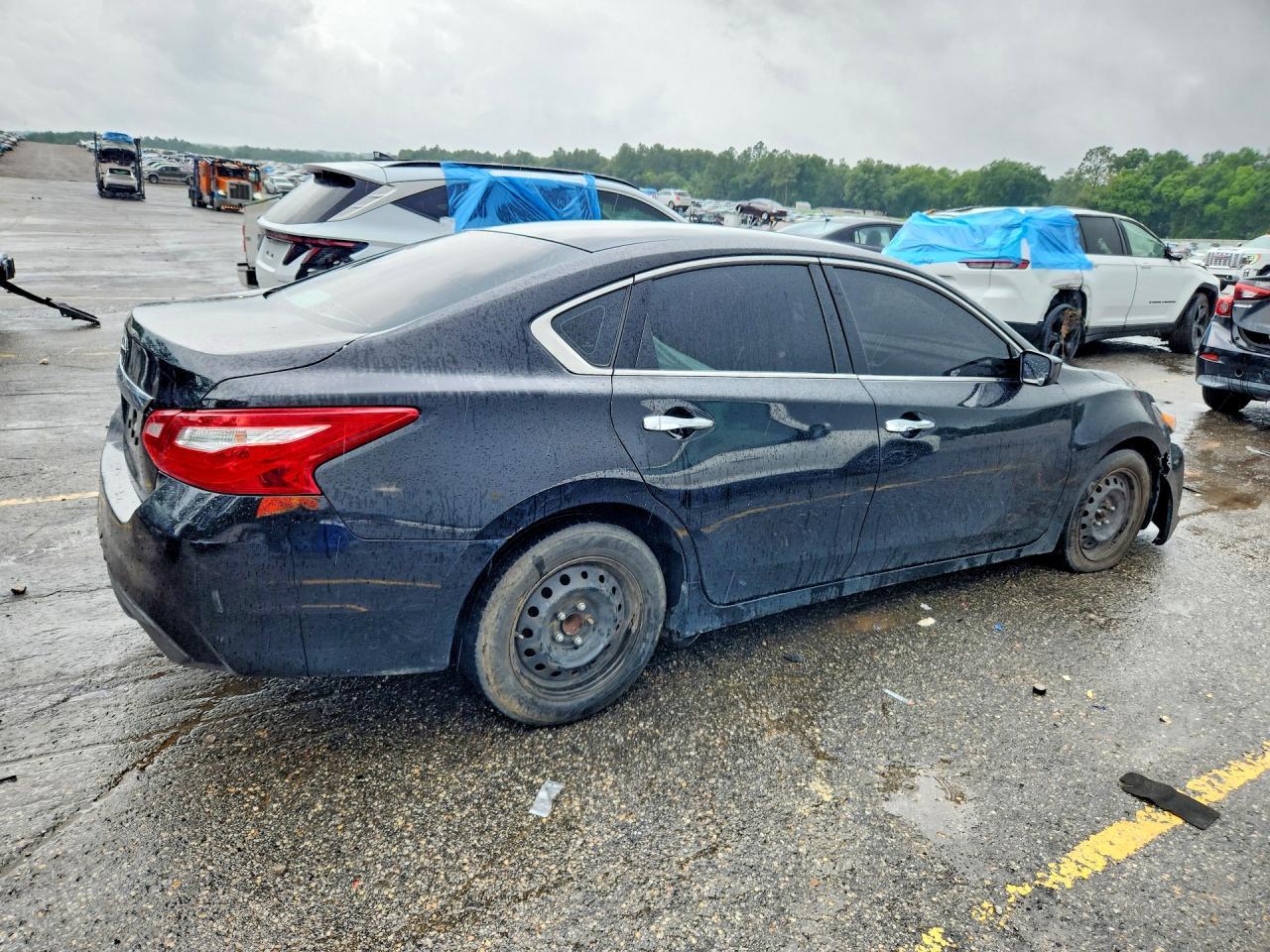 2016 Nissan Altima - Image 3